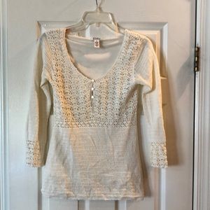 Cute cream crochet v neck top, great for all year